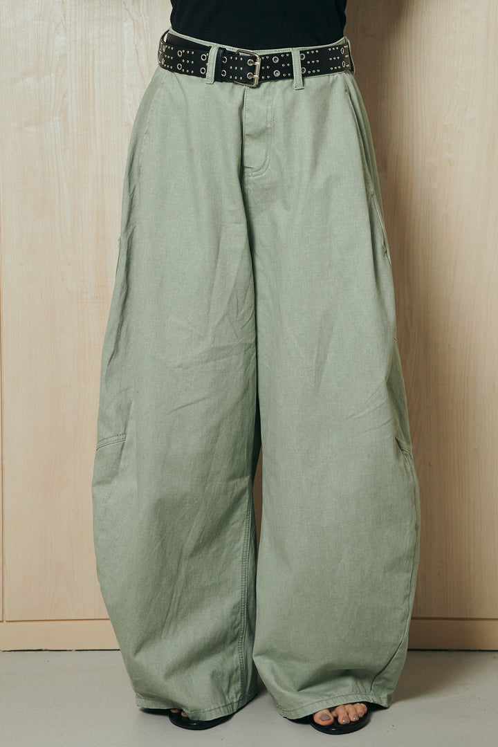 [SET]ビッグカラーボタンニットトップス+ベルト付きカラーデニムパンツ(2set)