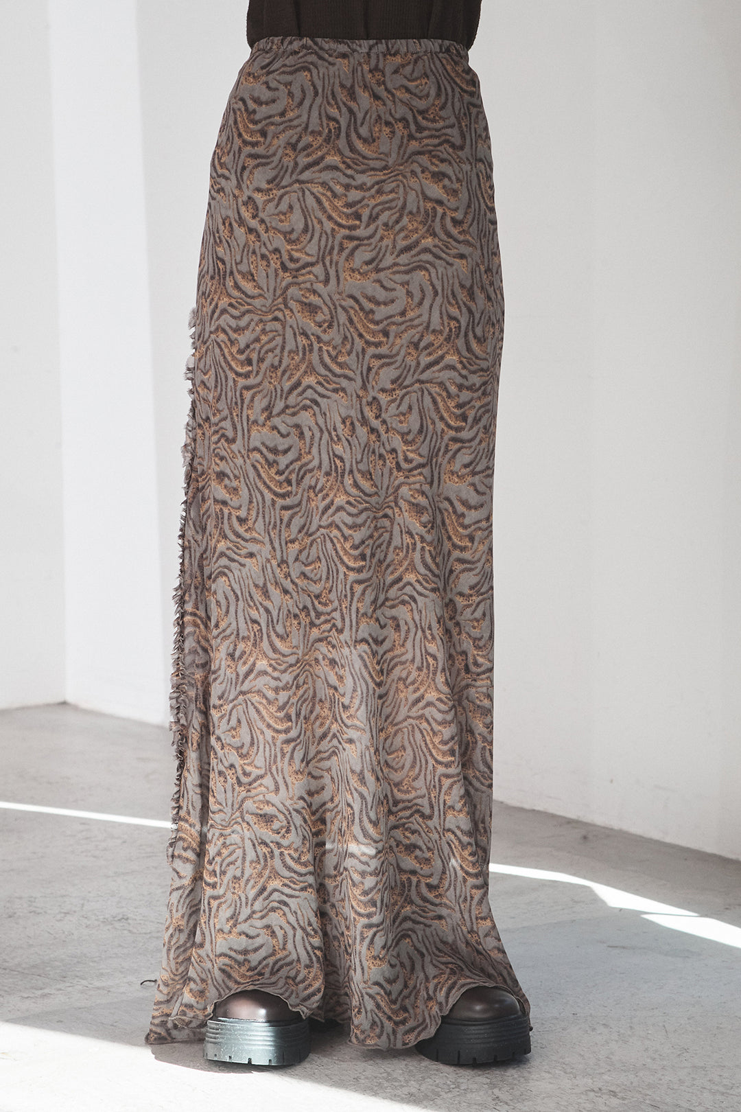 [SET]裏起毛モーニングキャットプリントスウェット+抽象柄ロングスカート(2set)