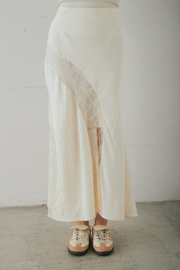 [SET]裏毛ロゴ刺繍ハーフZIPスウェット+刺繍レースデザインサテンスカート(2set)