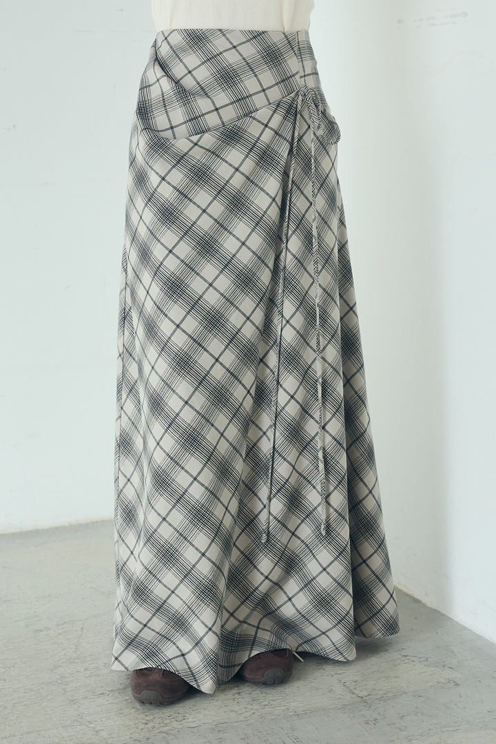 タータンチェック柄フロントデザインスカート