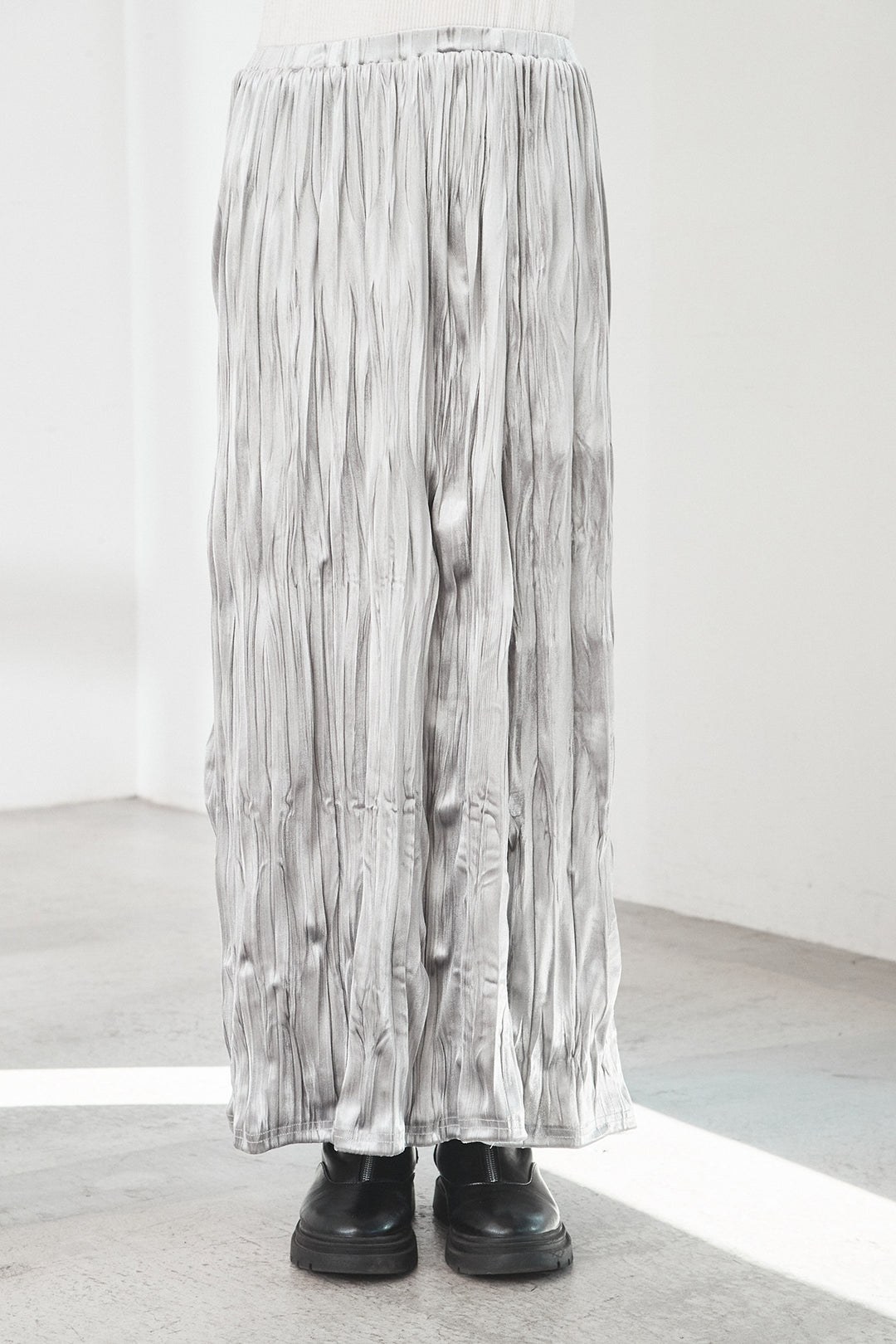 [SET]アブストラクト柄ニットプルオーバー+ベロアロングプリーツスカート(2set)