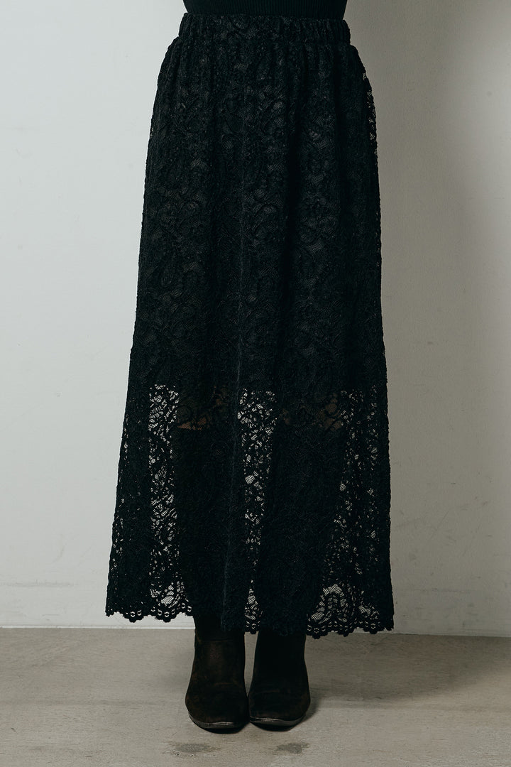 総レース刺繍スカート