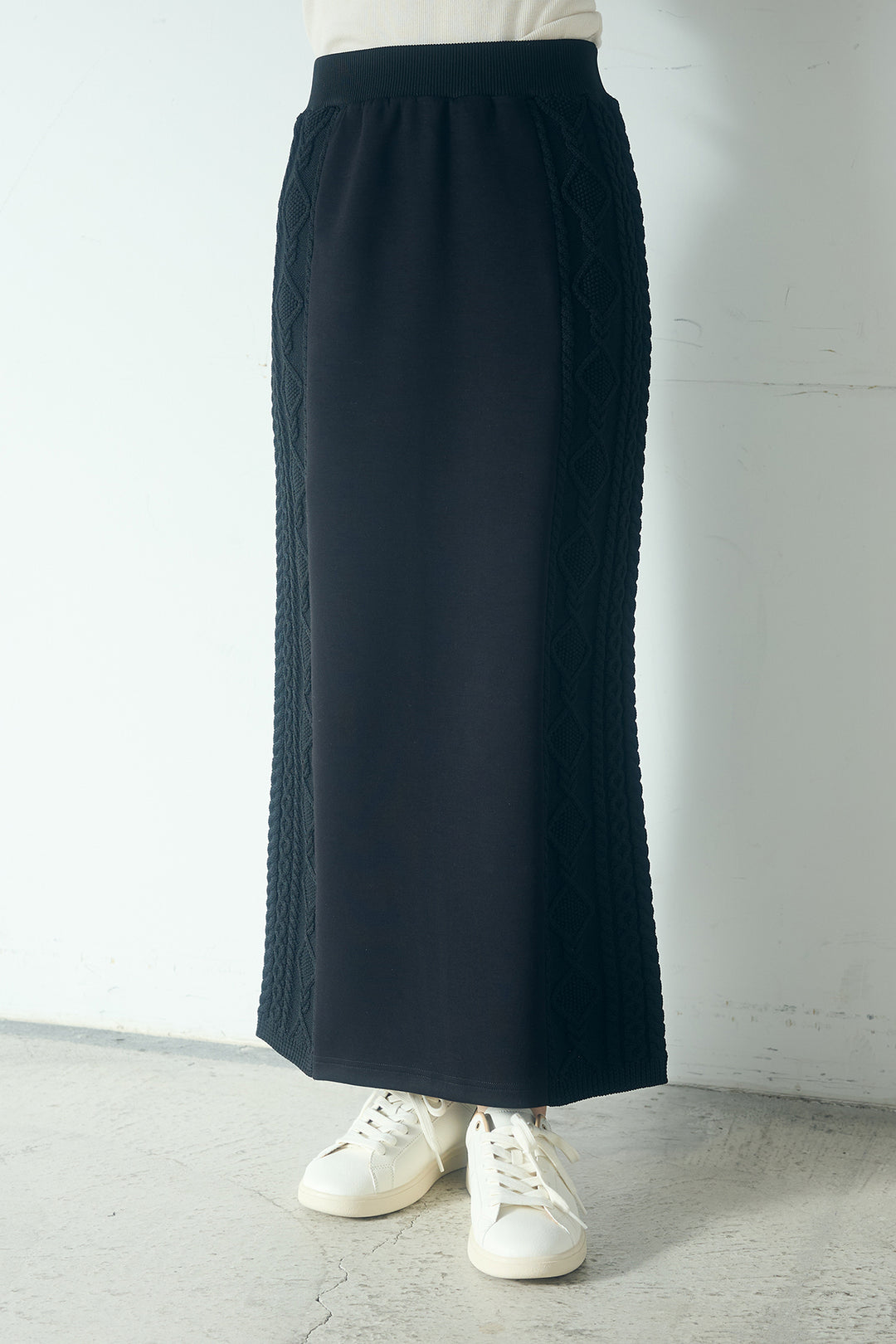 [SET]ドルマンショートフーディー+異素材ドッキングケーブルニットスカート(2set)