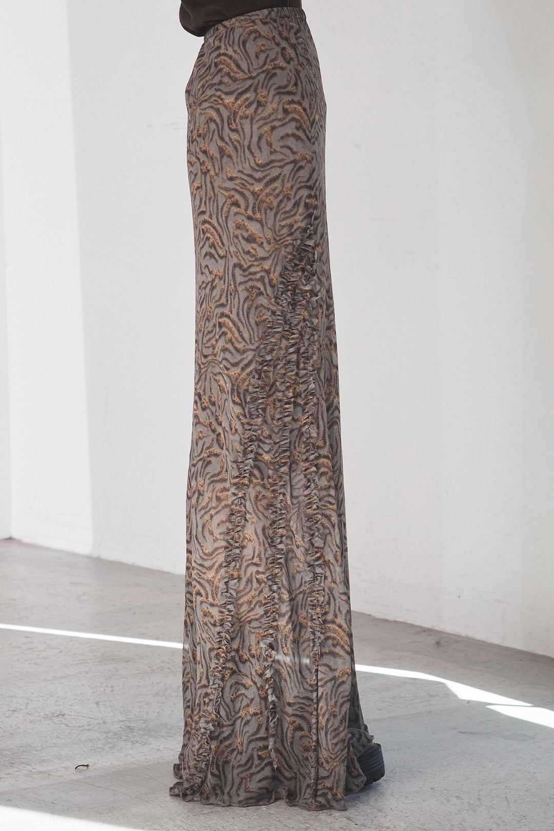 [SET]コード刺繍リラックスニットカーディガン+抽象柄ロングスカート(2set)