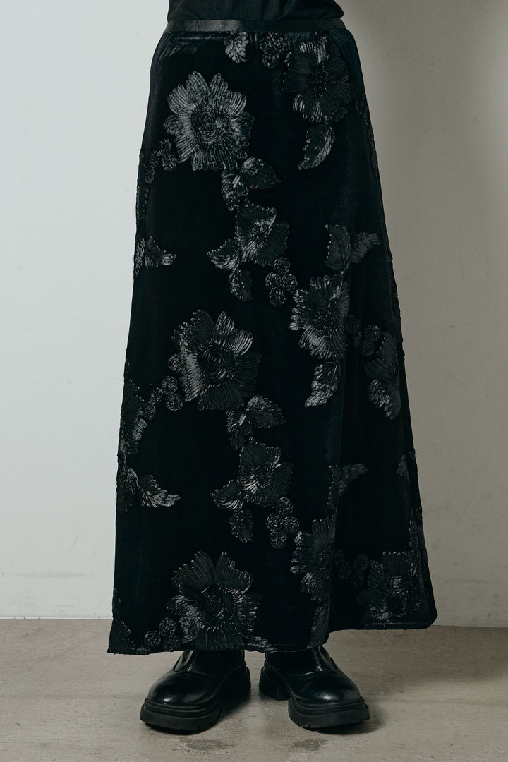 フラワー刺繍ワイドスカート