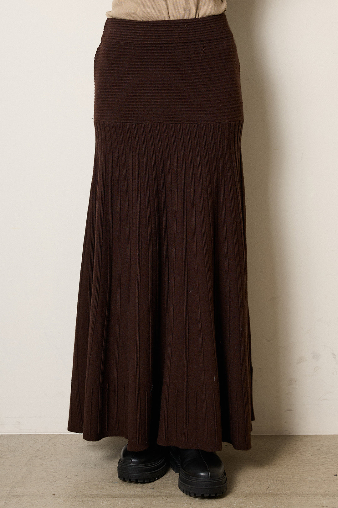 [SET]ルーズアーガイルVネックニット+編み地切り替えフレアニットスカート(2set)