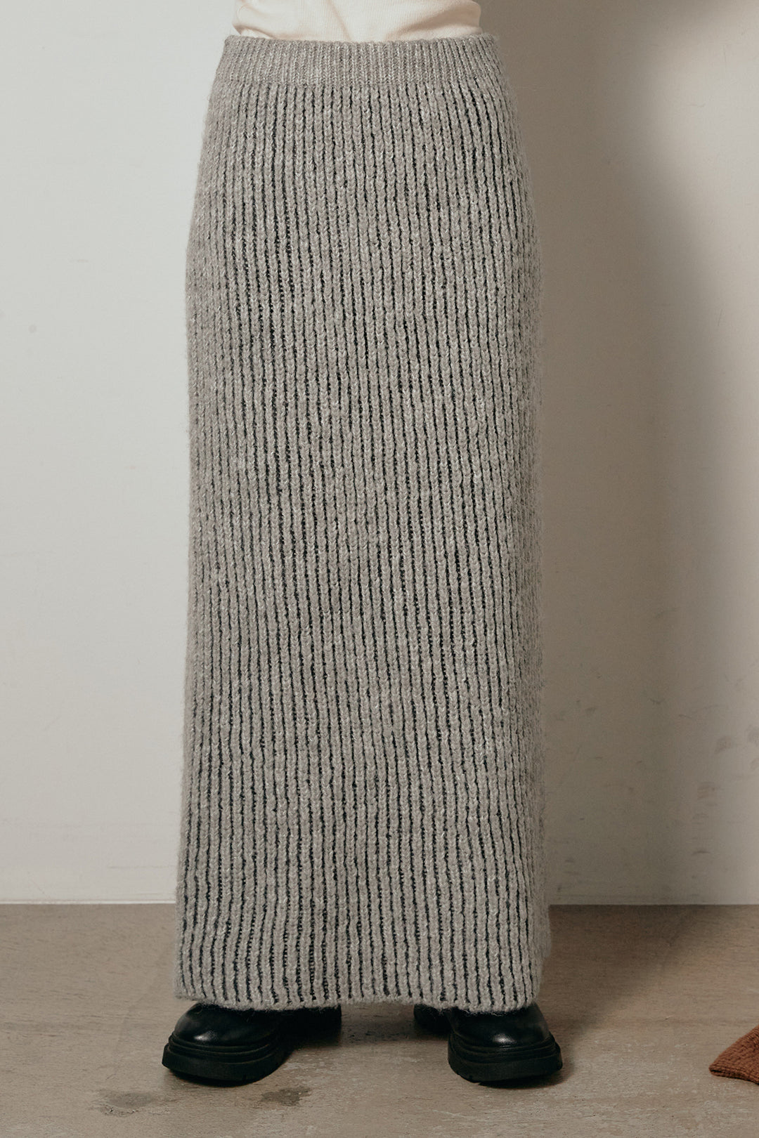 [SET]アルパカタッチ深Vニットトップス+アルパカタッチニットタイトスカート(2set)