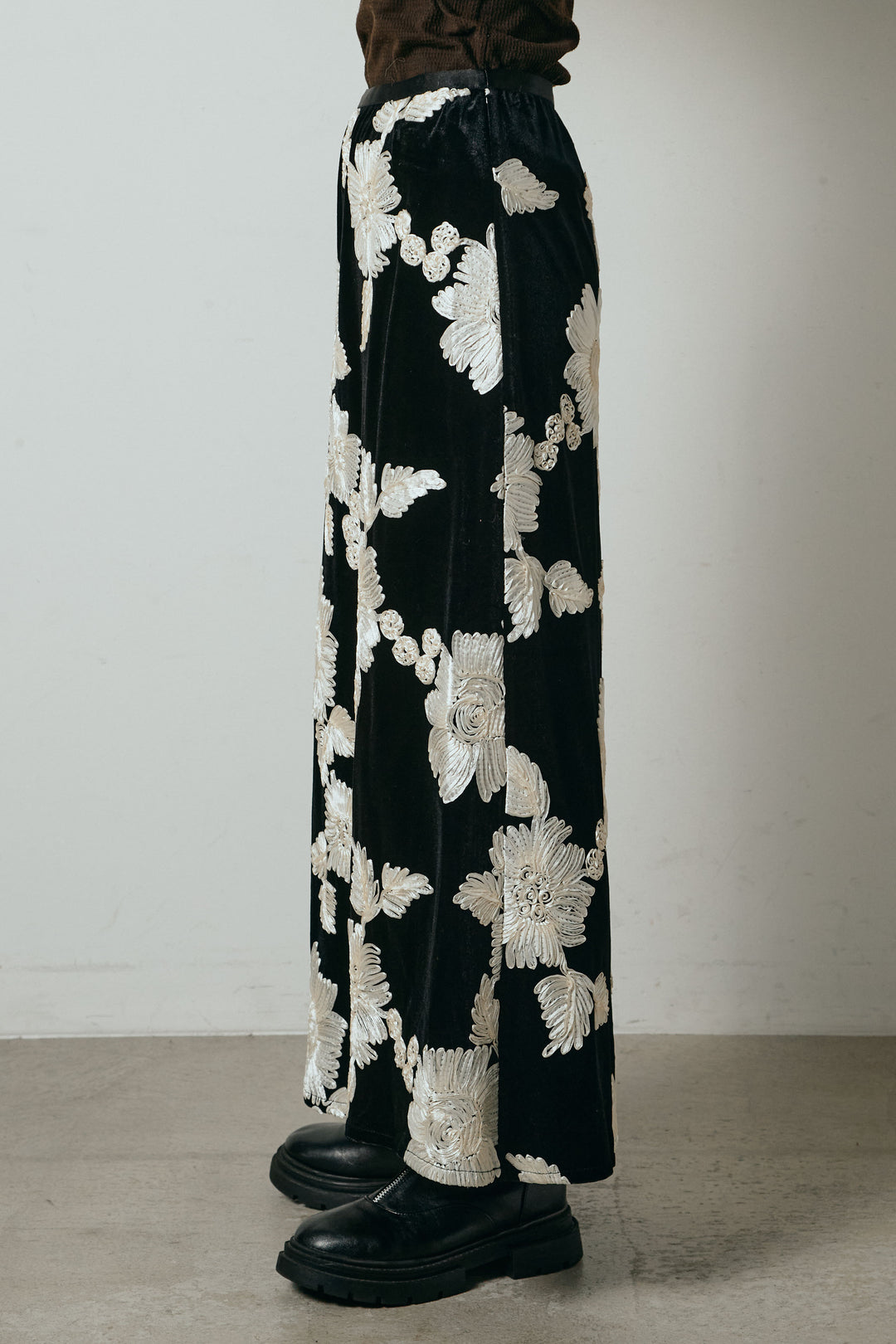 [SET]深Vネックシャギーニットトップス+フラワー刺繍ワイドスカート(2set)