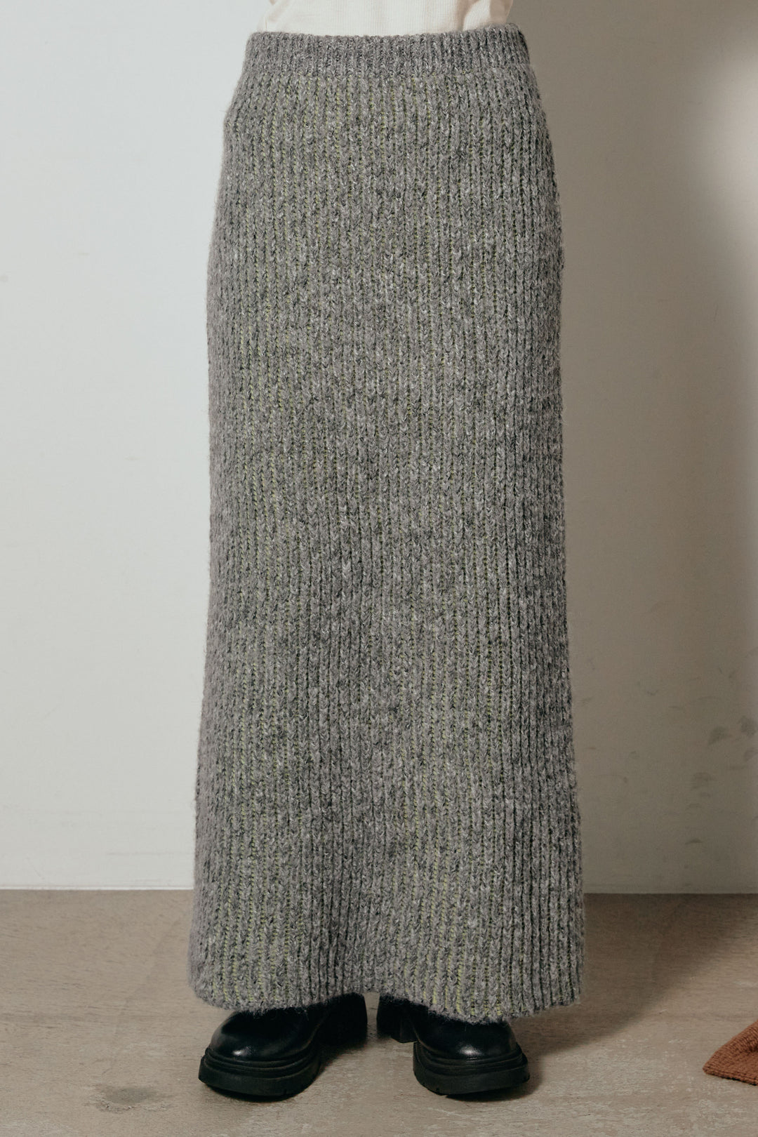 [SET]アルパカタッチ深Vニットトップス+アルパカタッチニットタイトスカート(2set)