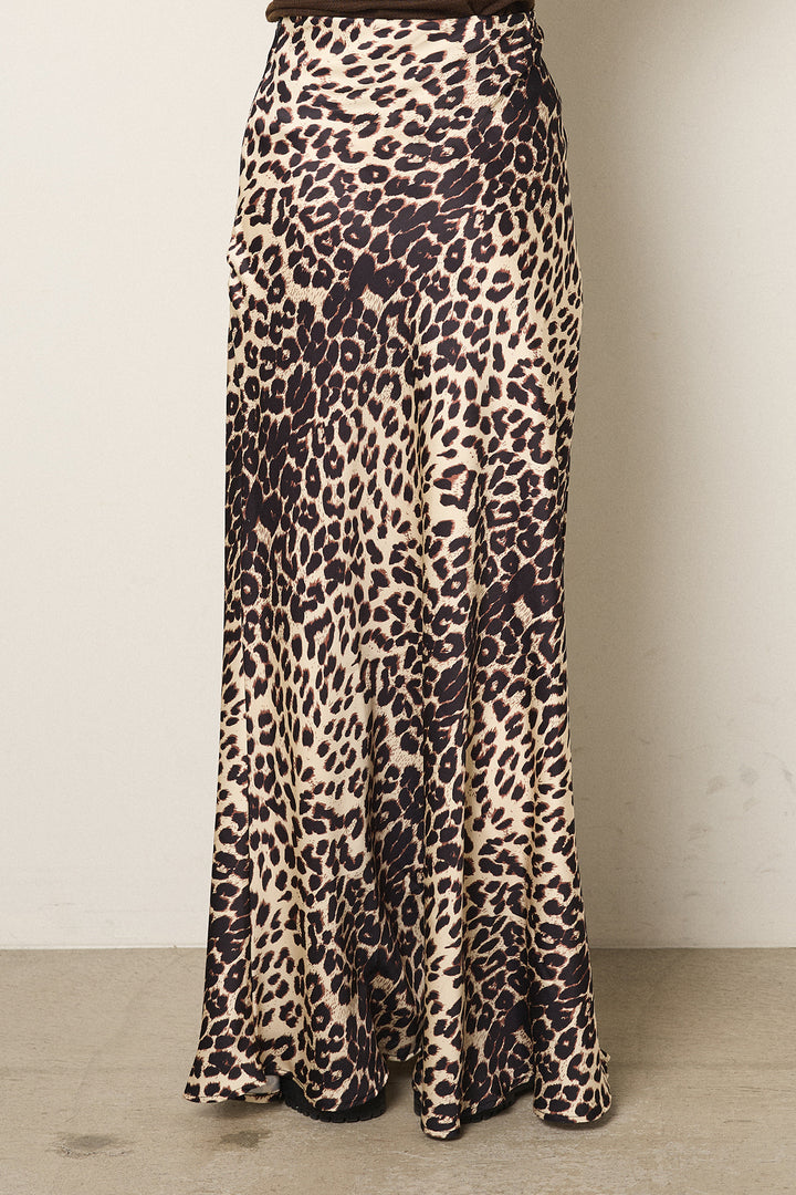 レオパード柄サテンスカート