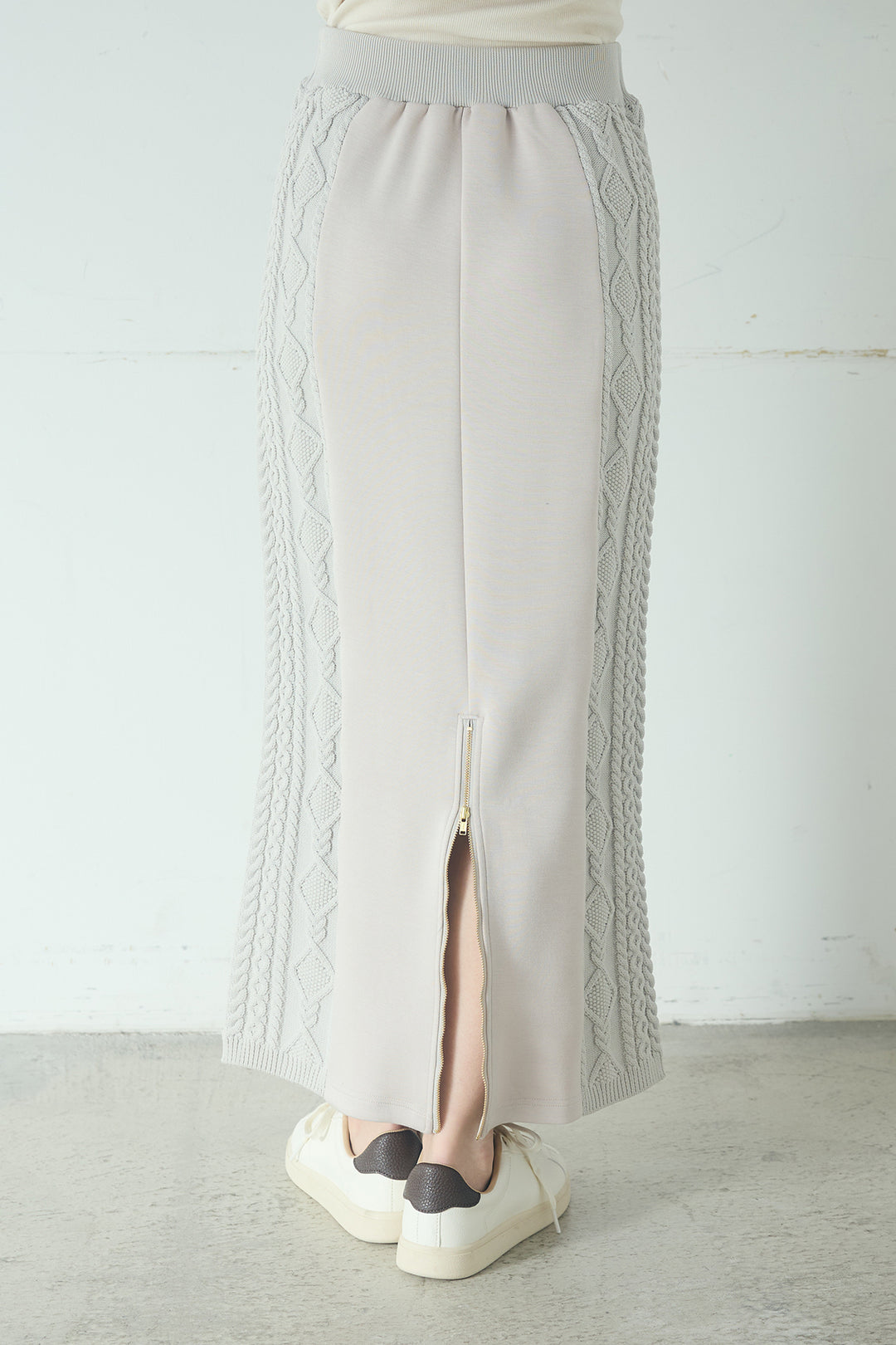 [SET]ドルマンショートフーディー+異素材ドッキングケーブルニットスカート(2set)