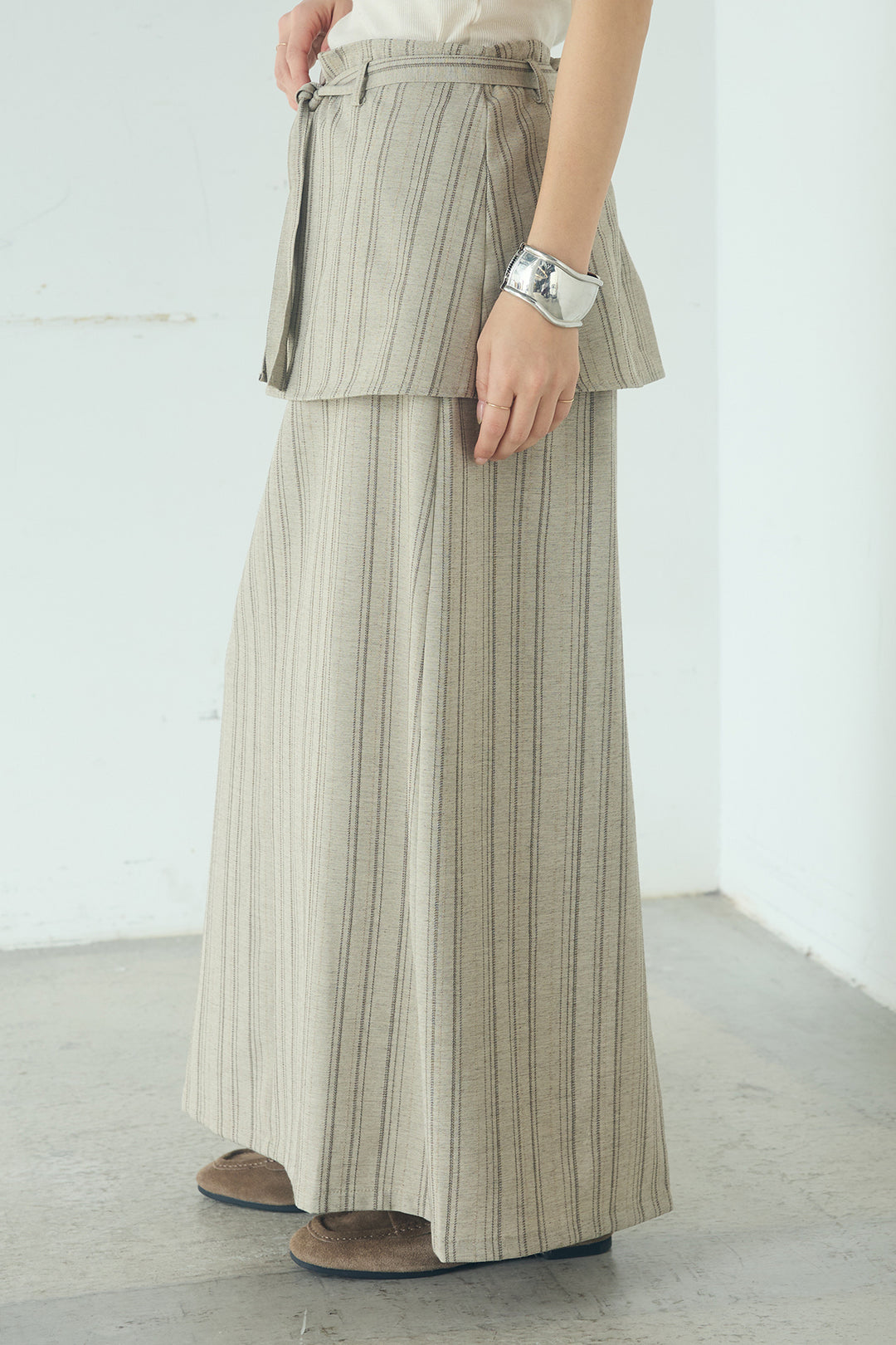 [SET]サテンライトブルゾン+ラップ巻きピンストライプワイドスカート(2set)