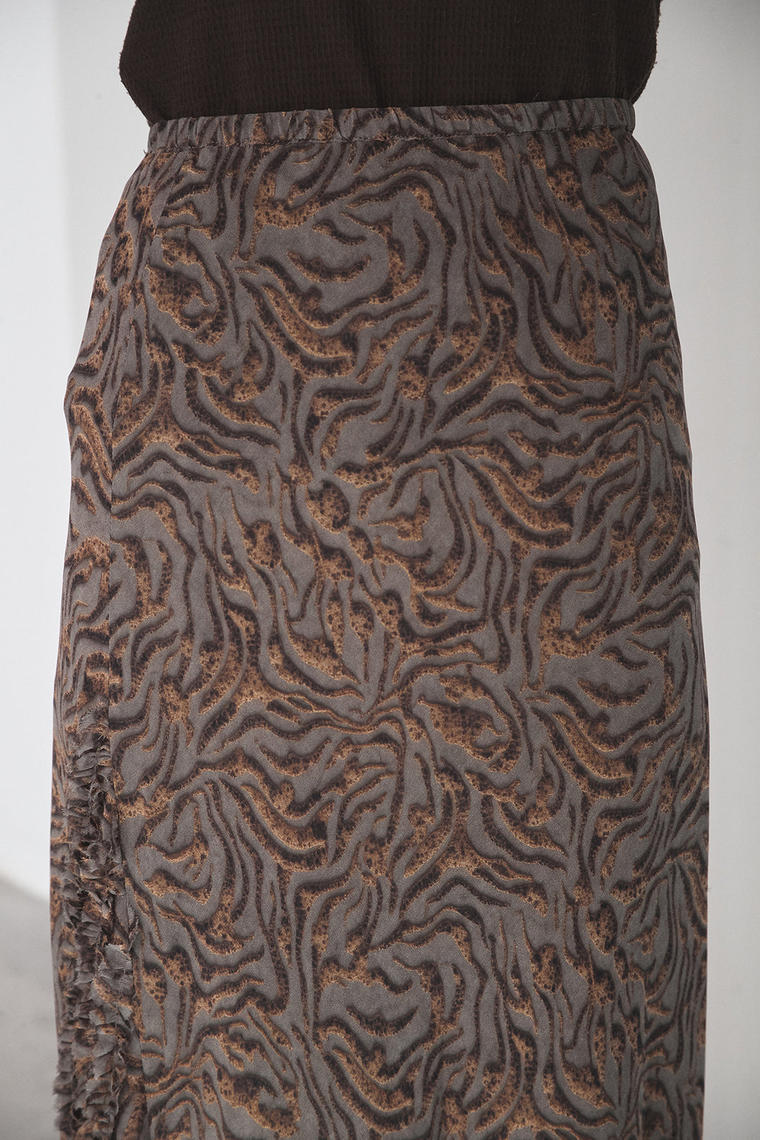 [SET]コード刺繍リラックスニットカーディガン+抽象柄ロングスカート(2set)