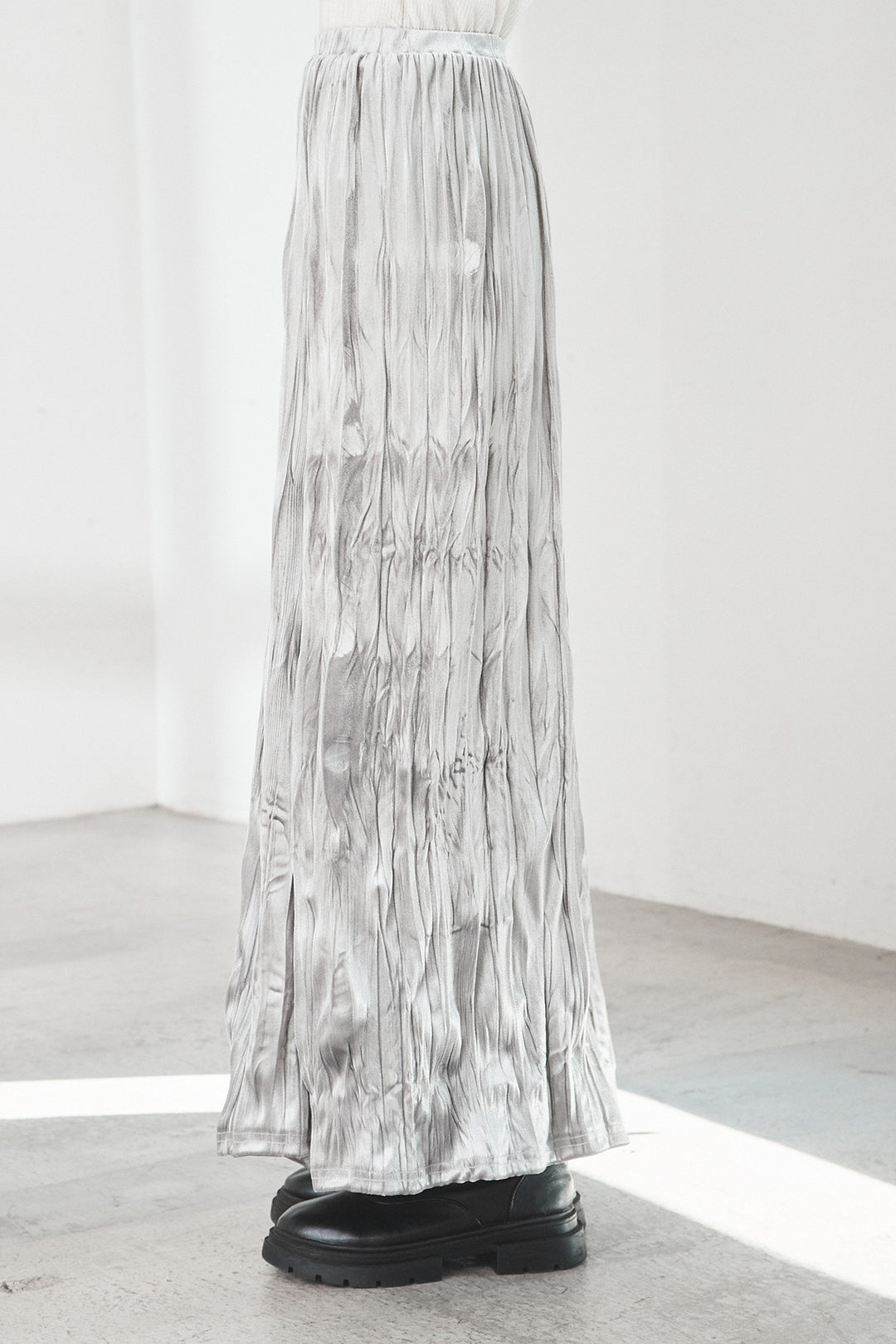 [SET]アブストラクト柄ニットプルオーバー+ベロアロングプリーツスカート(2set)