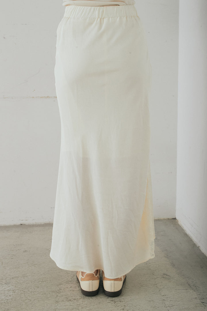 [SET]裏毛ロゴ刺繍ハーフZIPスウェット+刺繍レースデザインサテンスカート(2set)