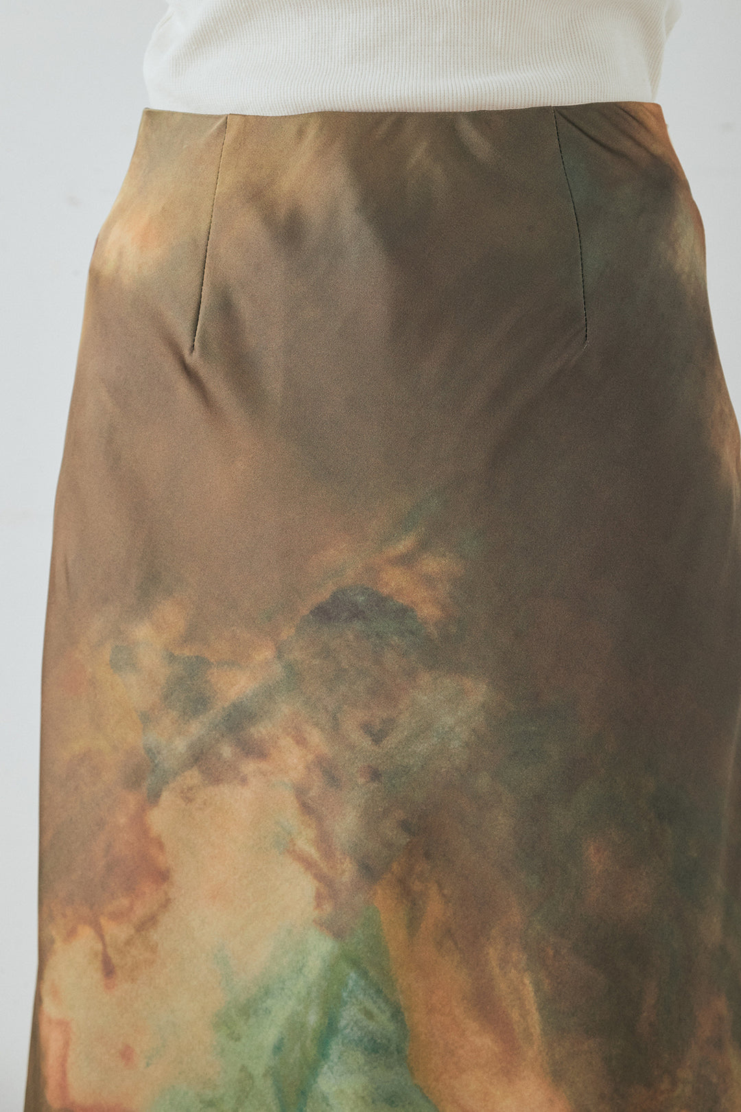 [SET]袖折り返しレースデザインアウター+ニュアンス柄サテンスカート(2set)