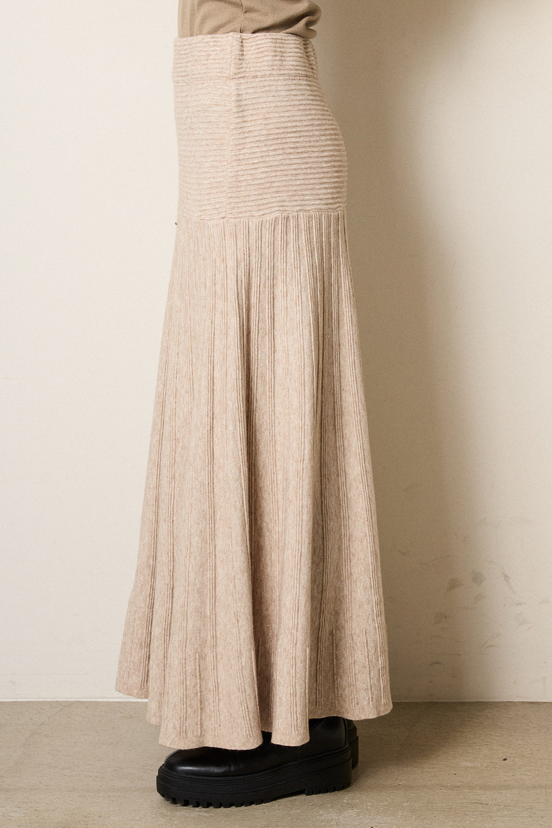 [SET]ルーズアニマルモヘアニットトップス+編み地切り替えフレアニットスカート(2set)