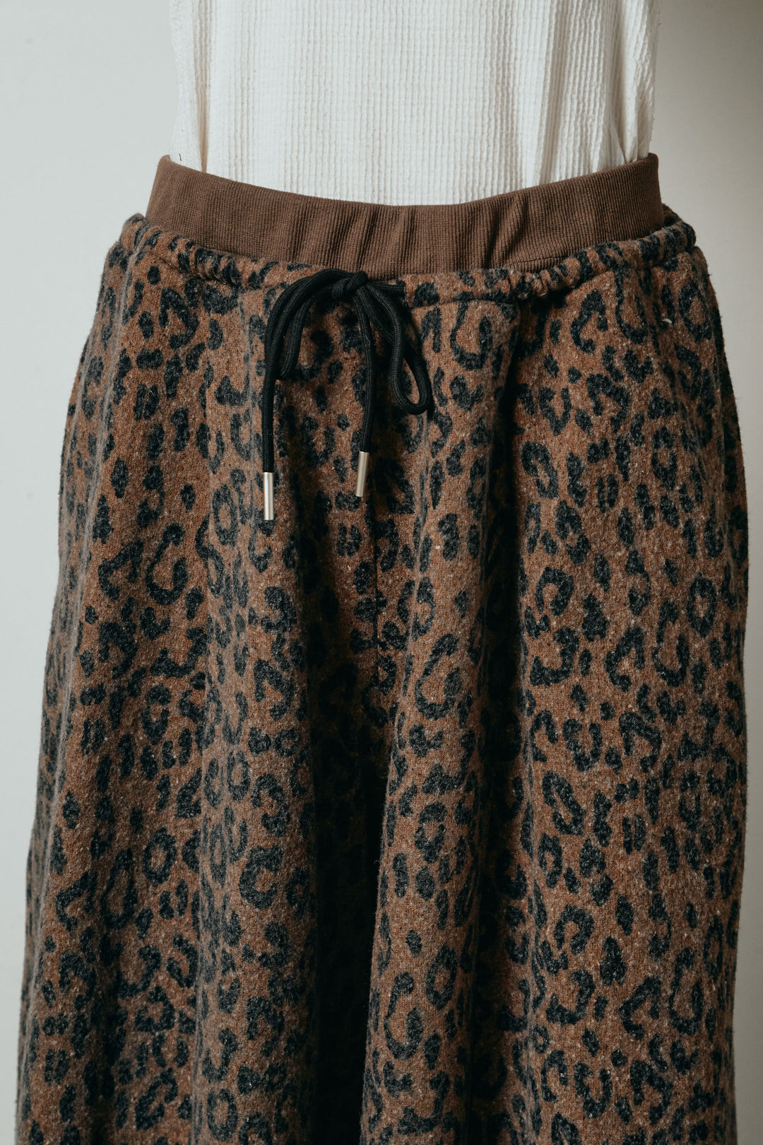 [SET]深Vネックシャギーニットトップス+リラックスレオパード柄ワイドパンツ(2set)