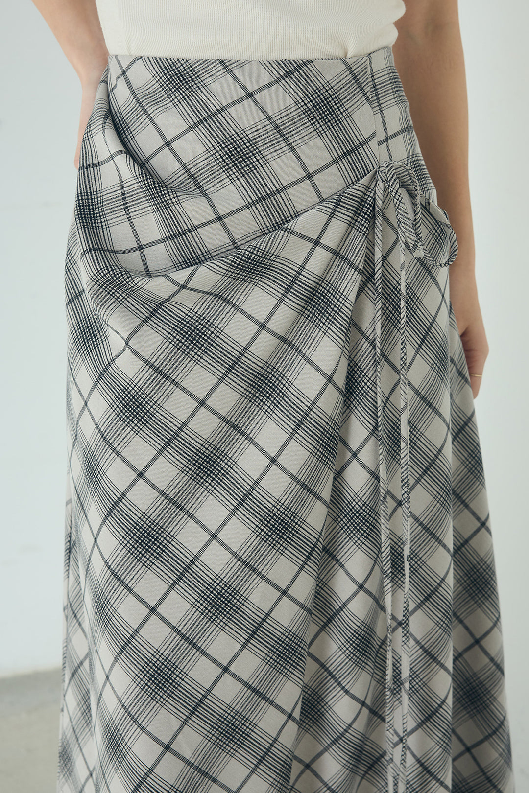 [SET]合繊ツイルバルーンジャケット+タータンチェック柄フロントデザインスカート(2set)