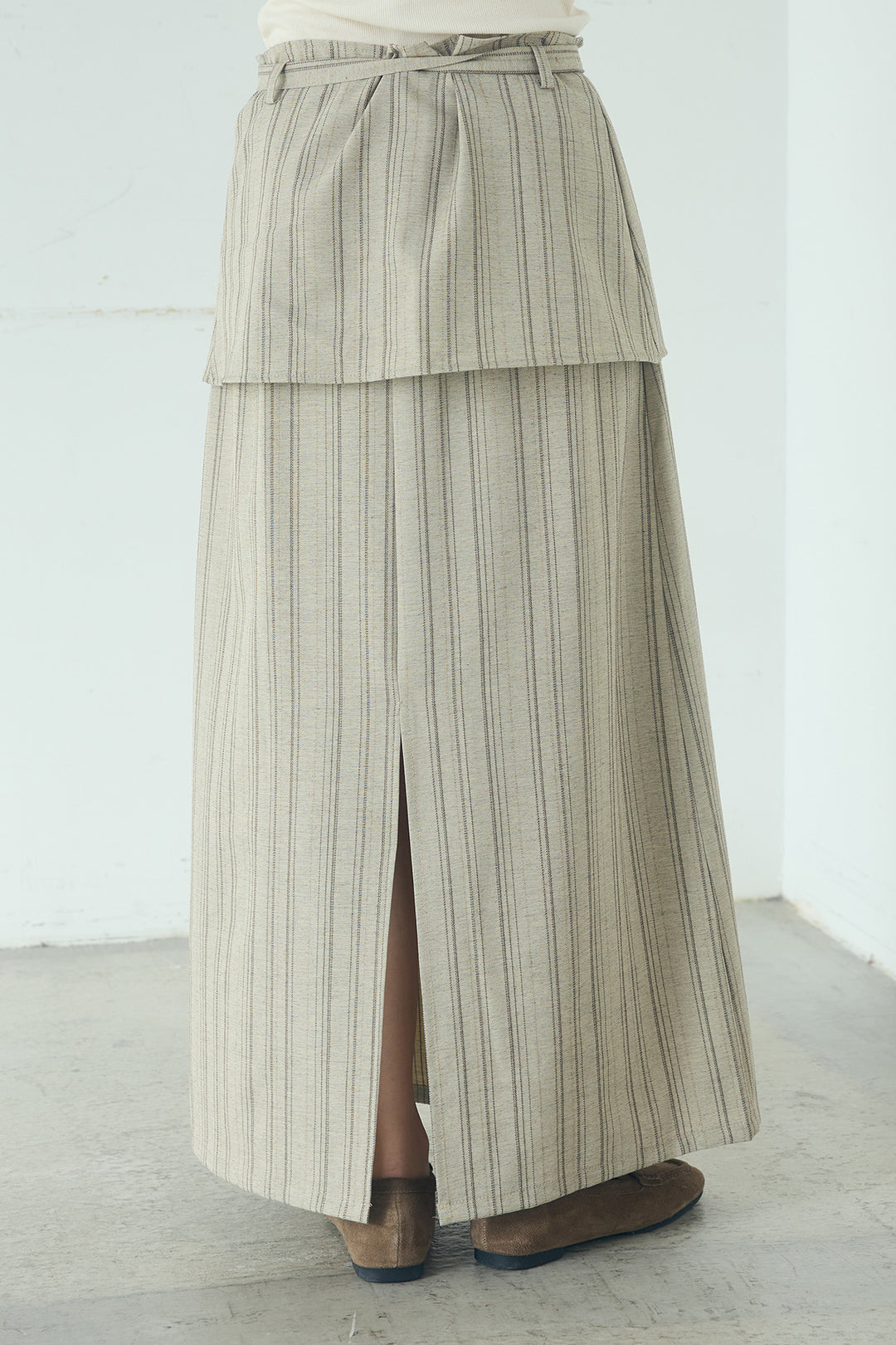 ラップ巻きピンストライプワイドスカート