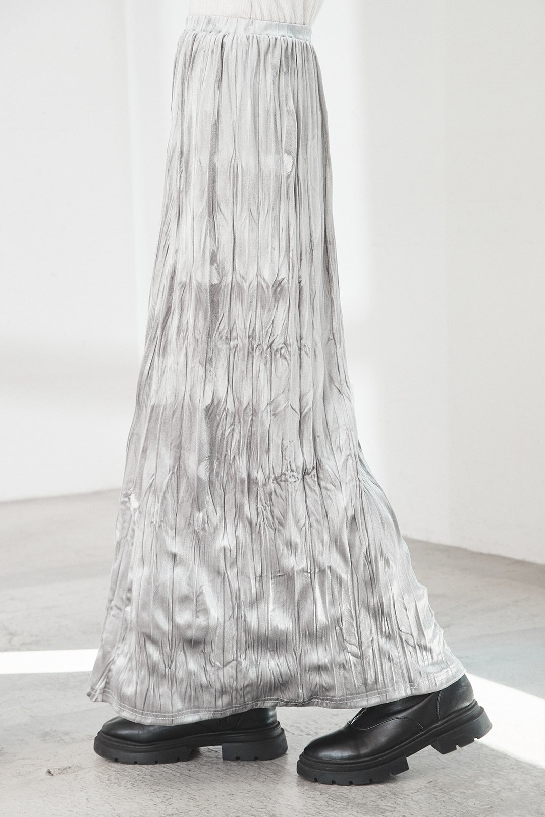 [SET]アブストラクト柄ニットプルオーバー+ベロアロングプリーツスカート(2set)