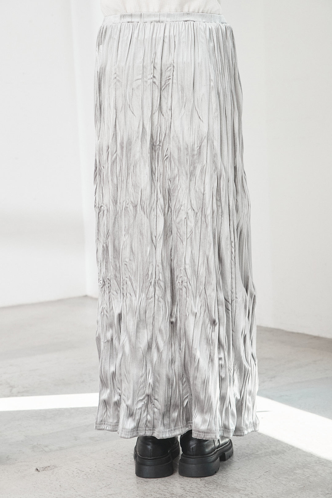 [SET]アブストラクト柄ニットプルオーバー+ベロアロングプリーツスカート(2set)