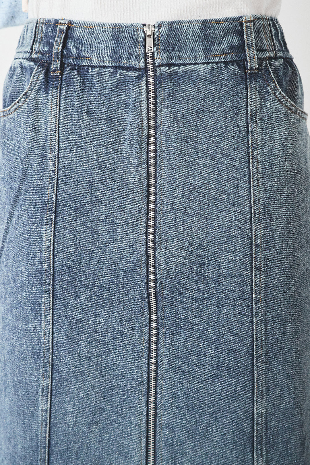 [SET]アブストラクト柄ニットプルオーバー+フロントジップデニムスカート(2set)