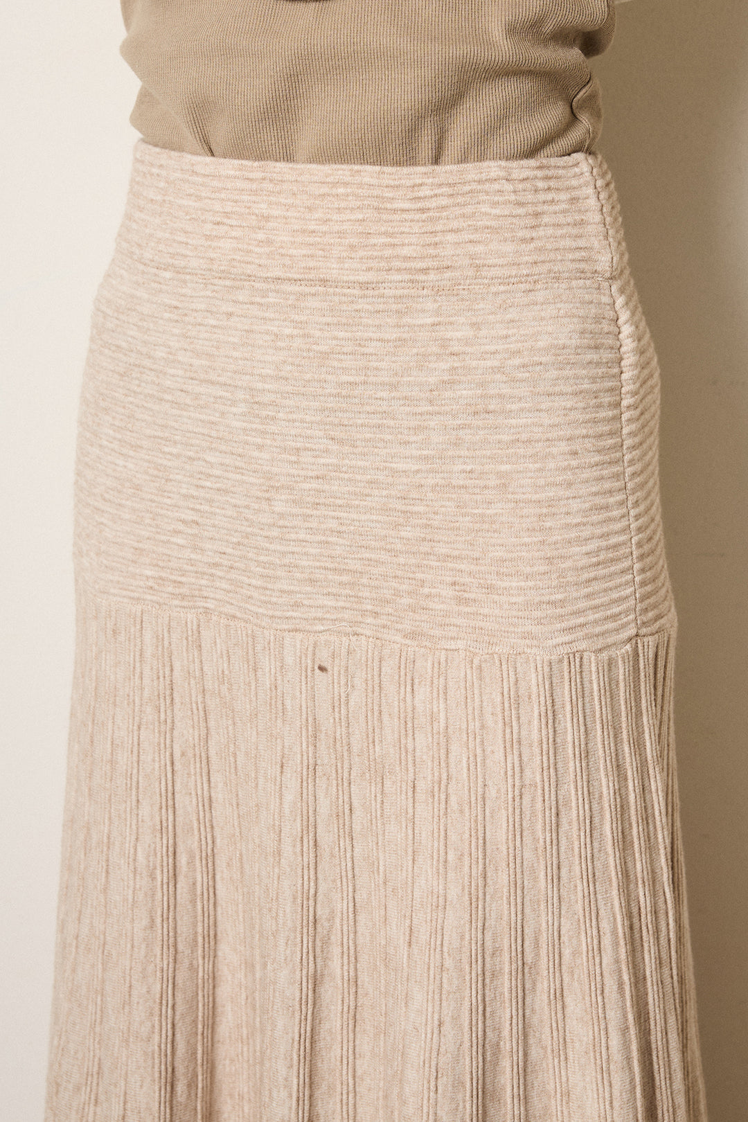 [SET]ハイネックミックスニットカーディガン+編み地切り替えフレアニットスカート(2set)