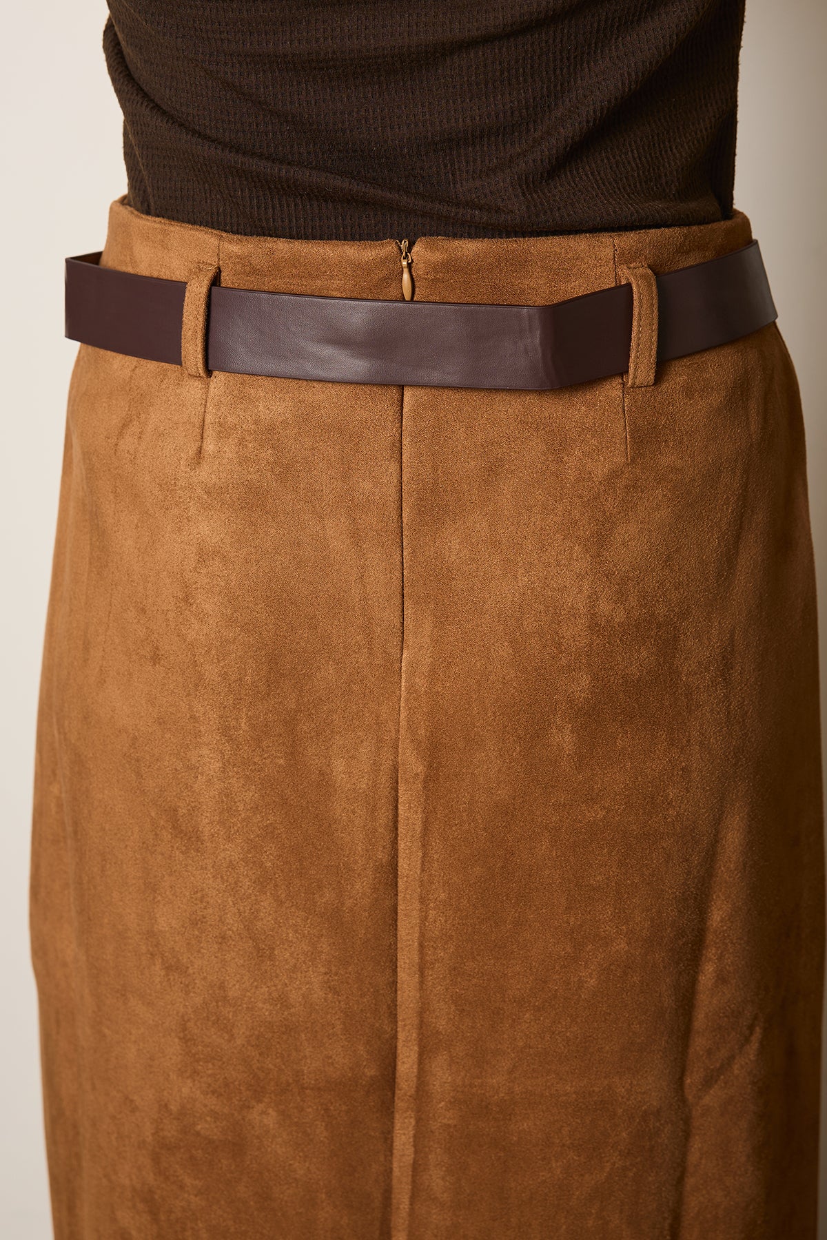 ベルト付きフェイクスウェードワイドスカート – ESICA ベルト付きフェイクスウェードワイドスカート – ESICA