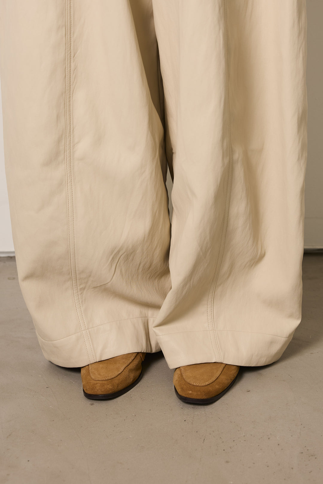 [SET]レースハーフジップアップフーディー+フェイクレザーカーブワイドパンツ(2set)