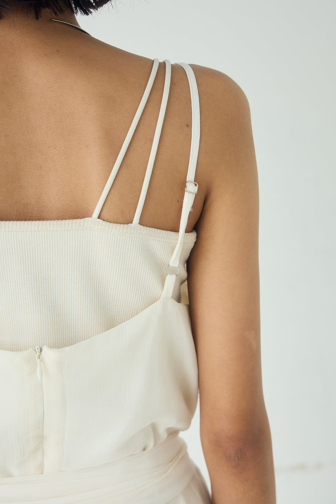 [SET]ナイロンフーディーブルゾンアウター+シアーフリルキャミワンピース(2set)