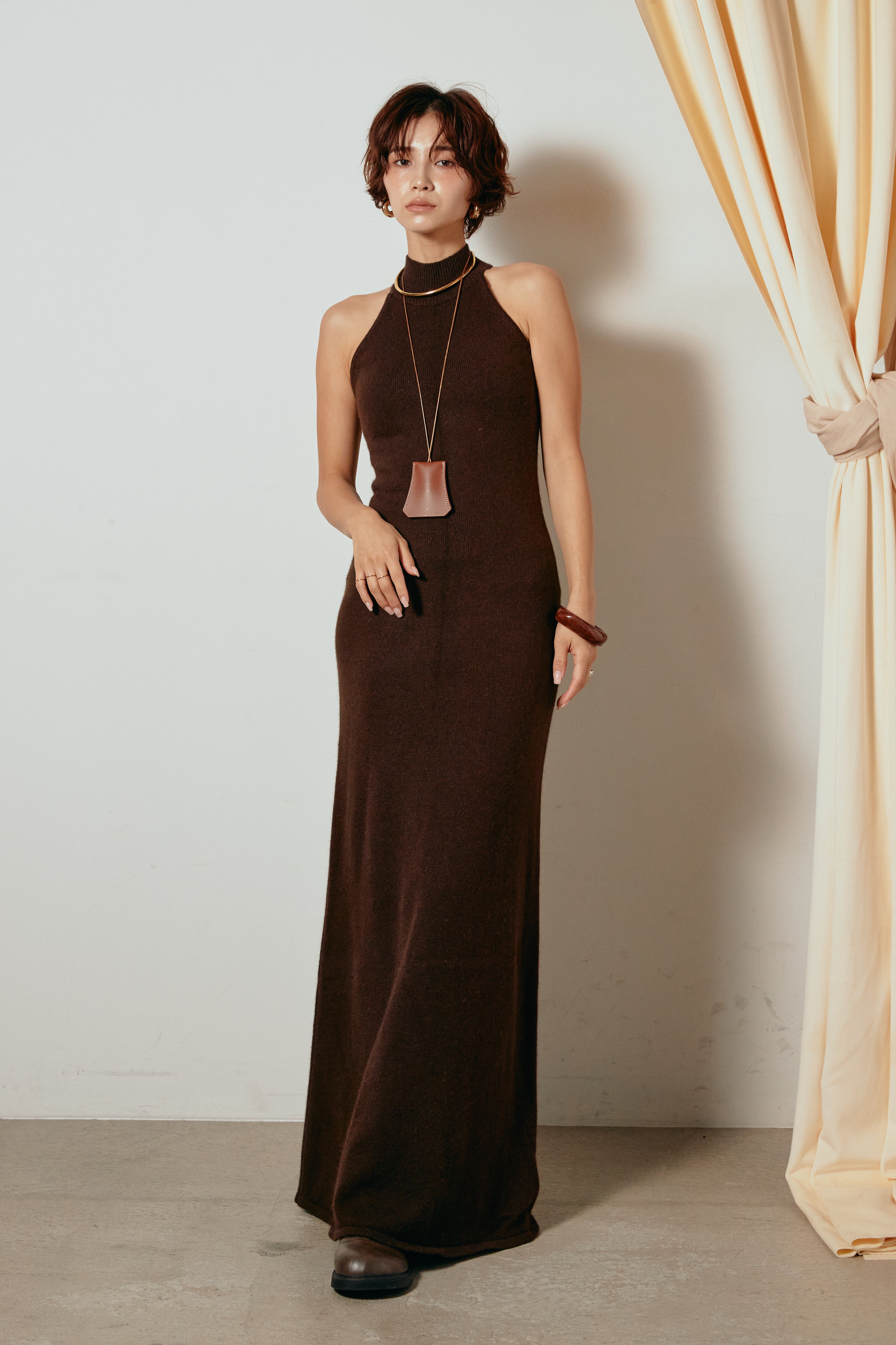 即納】ノースリーブニットロングワンピース – ESICA