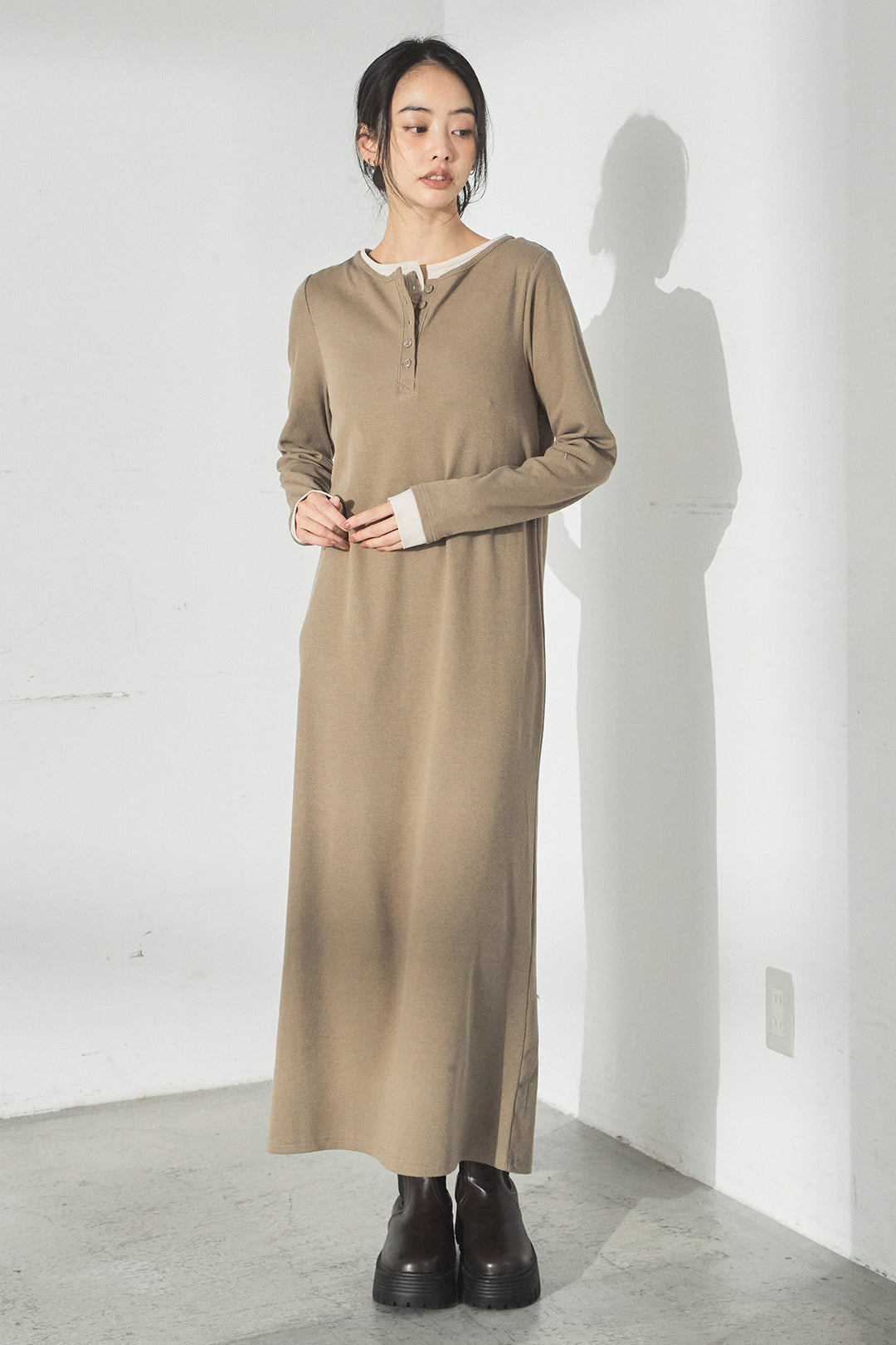 [SET]加工デニムレザー襟付きデニムブルゾン+カットリブレイヤードヘンリーネックワンピース(2set)