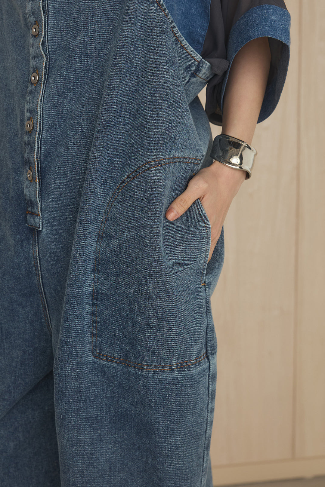 [SET]シアーレイヤーデザインカットソー+フロントボタンデニムサロペット(2set)