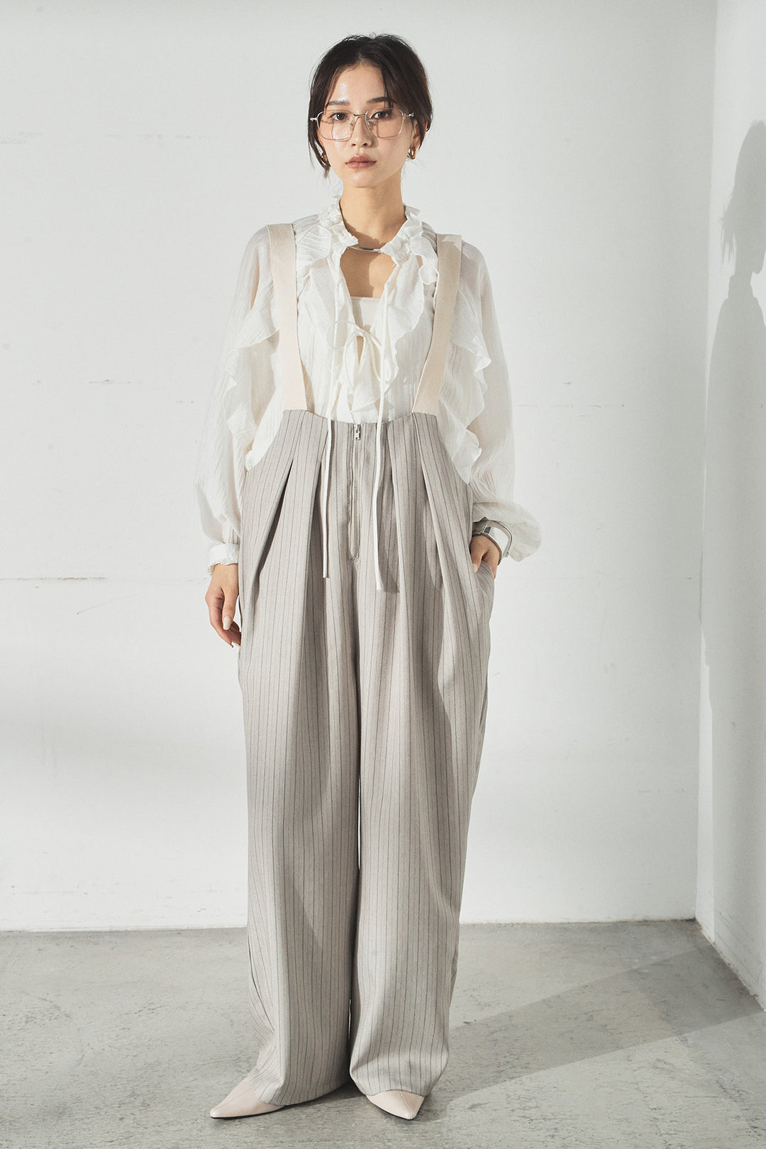 ピンストライプツータックサロペット