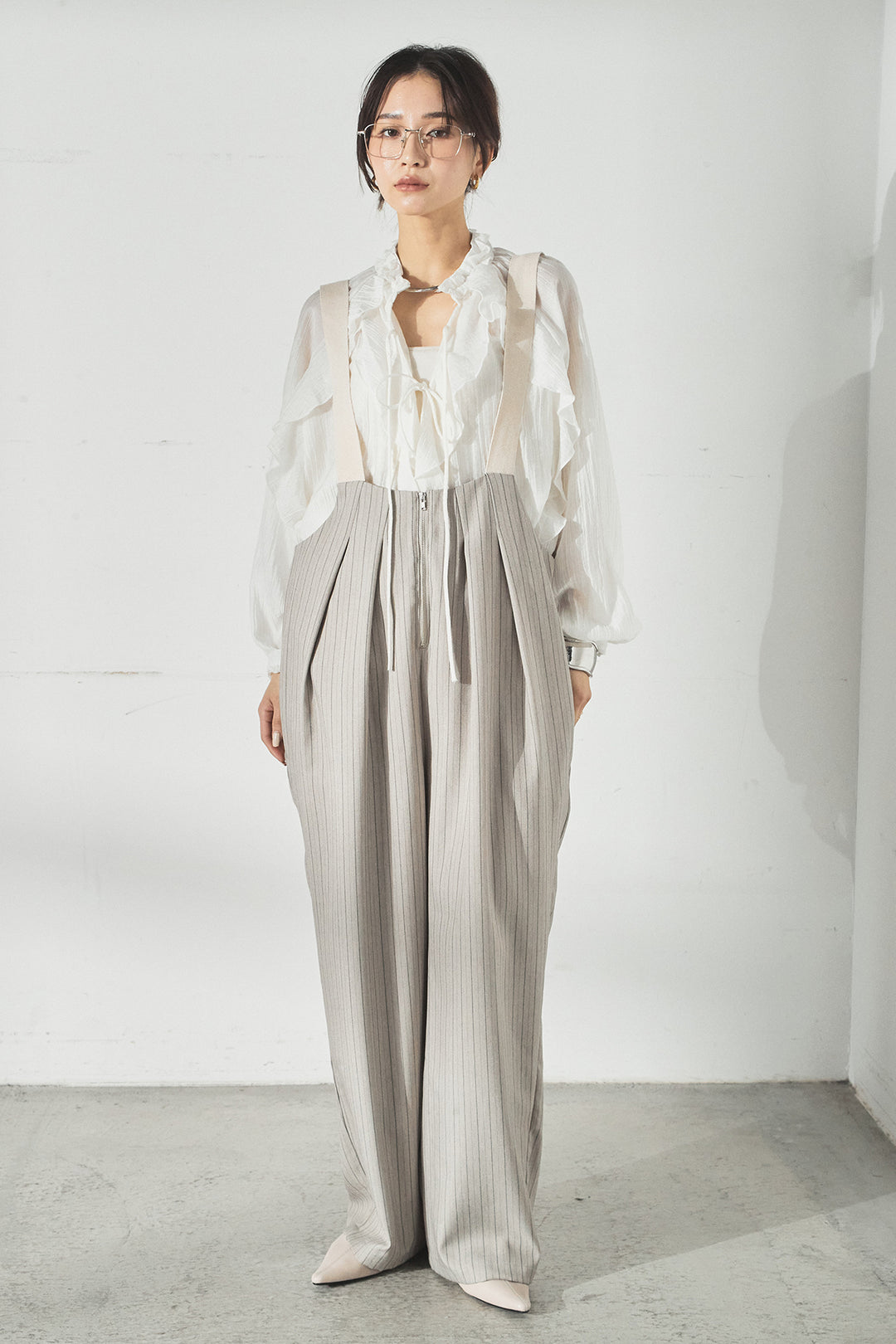 ピンストライプツータックサロペット