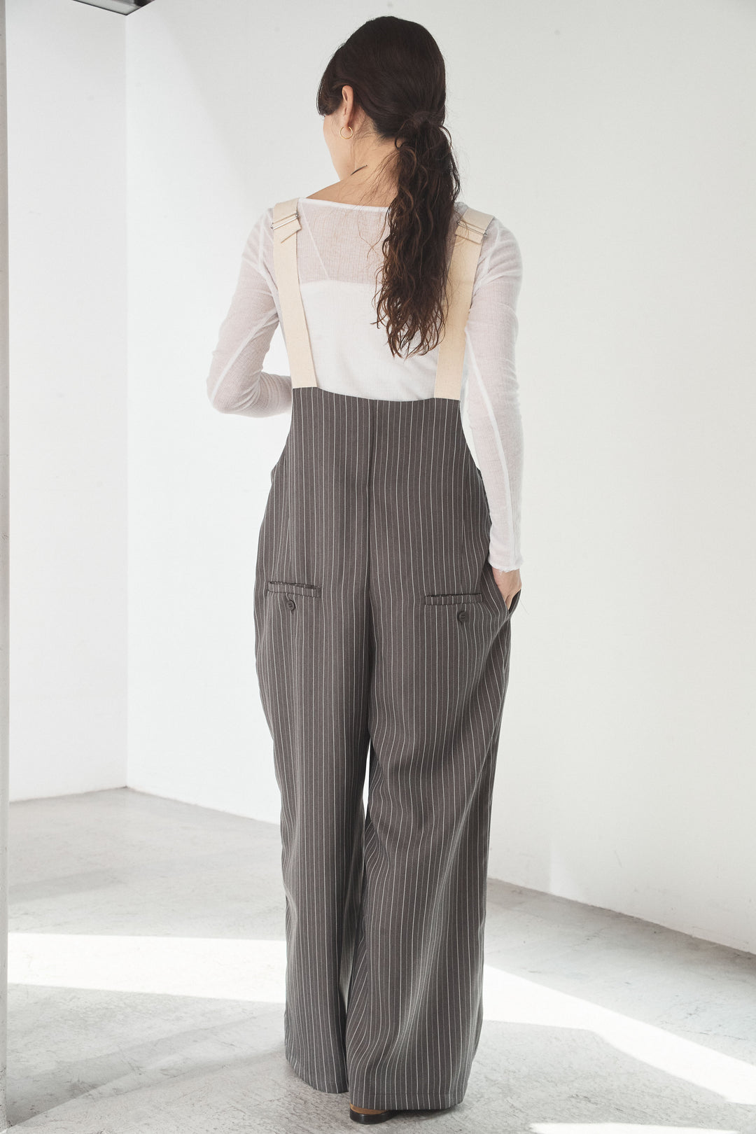 [SET]フロントリボンフリルブラウス+ピンストライプツータックサロペット(2set)