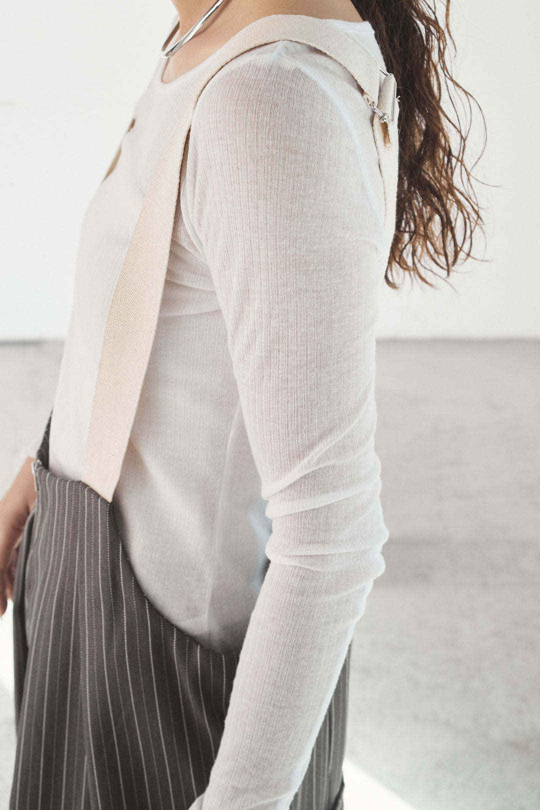 ピンストライプツータックサロペット