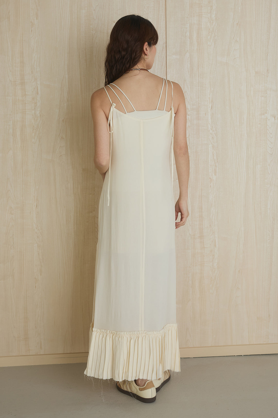 【即納】裾フリルキャミワンピース