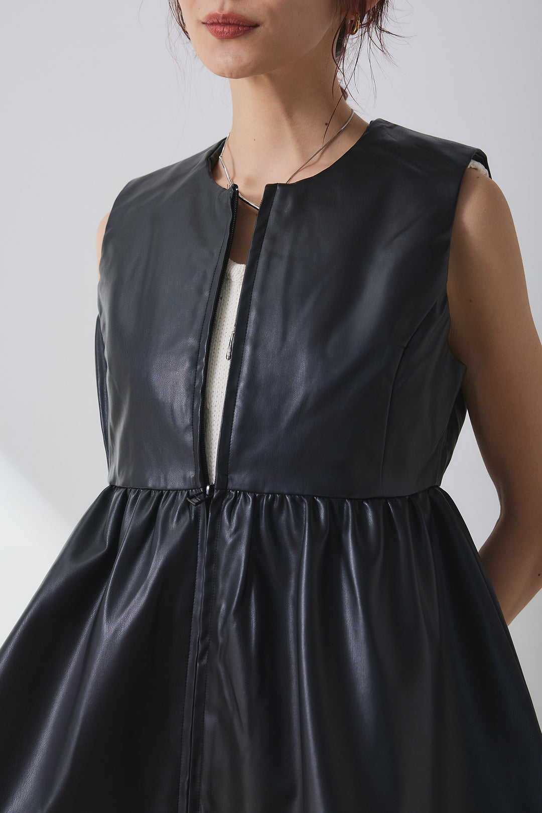 【即納】ペプラムデザインレザーベスト