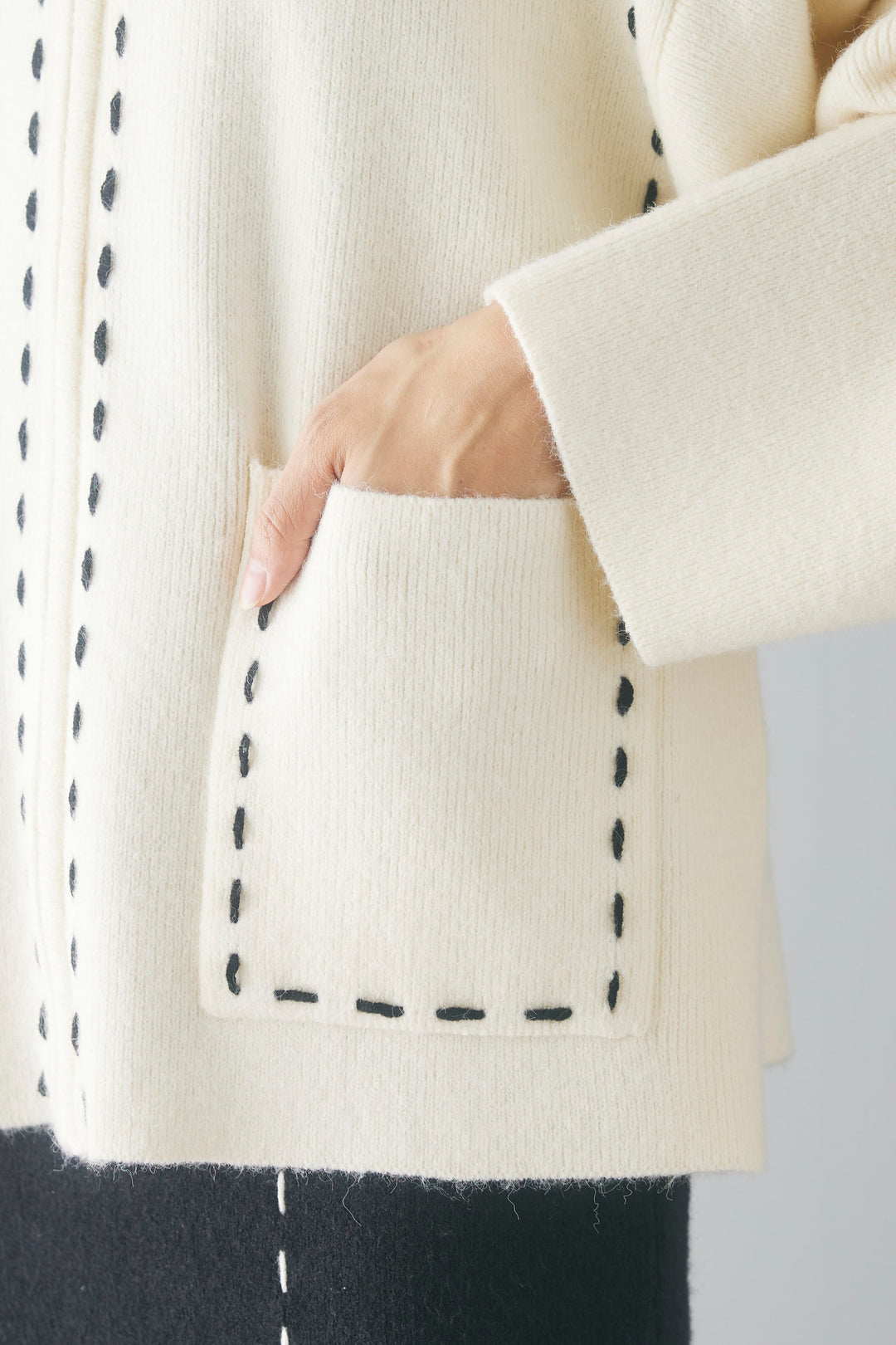 【即納】ステッチ刺繍ニットカーディガン