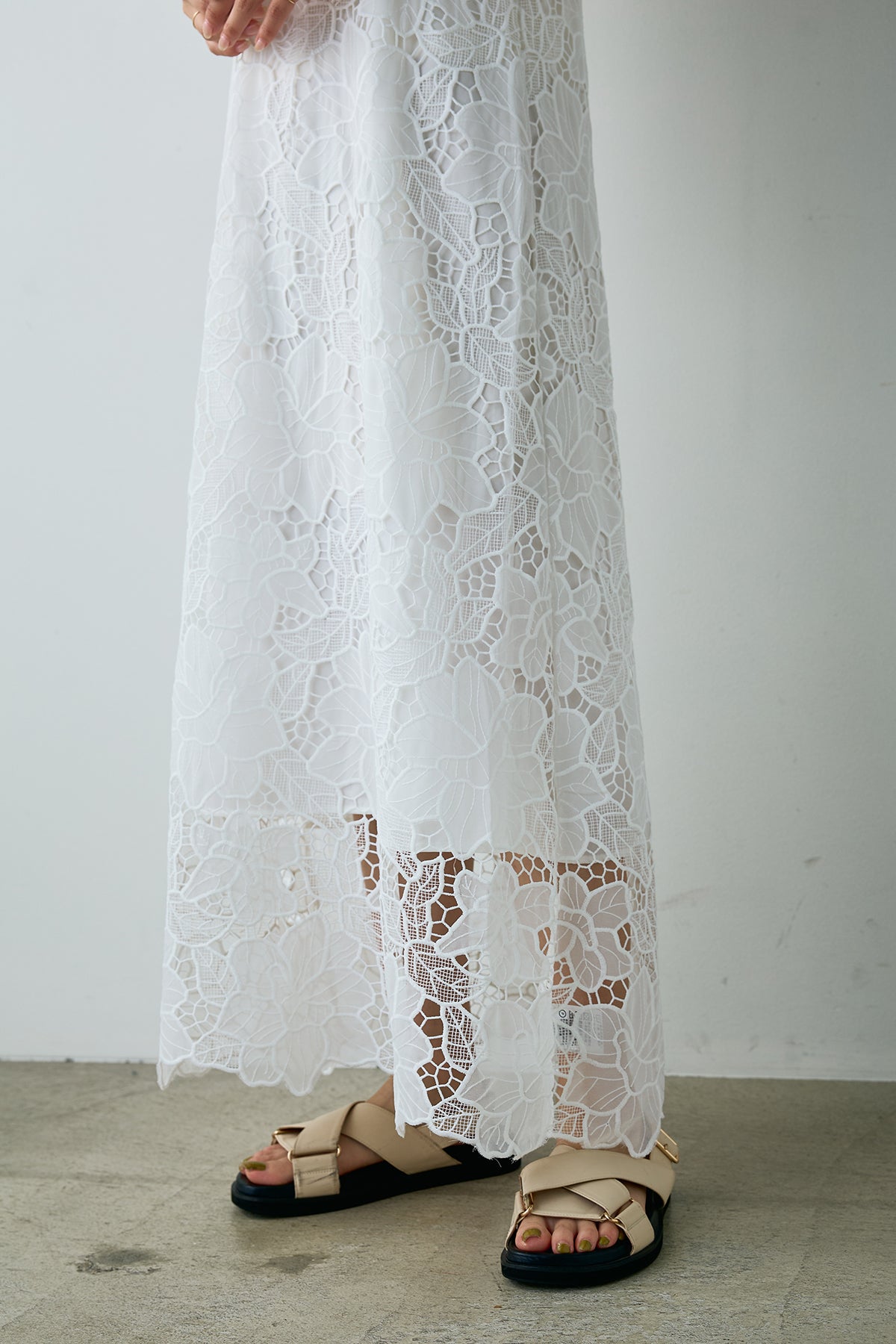 SET]襟付きウエスト絞りシアーシャツ+レース刺繍ロングキャミ